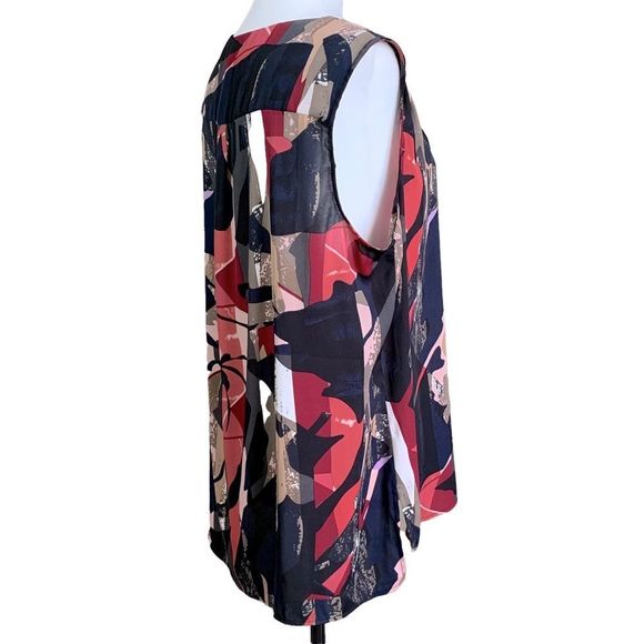 Cleo Sleeveless Ruffled Blouse - Picture 5 of 11